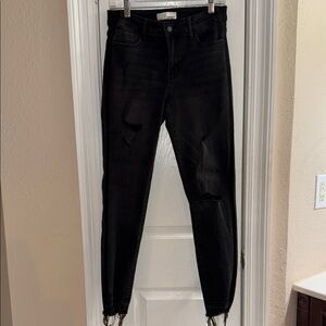 Vervet Size 28 High-Rise Black Distressed Women’s Jeans